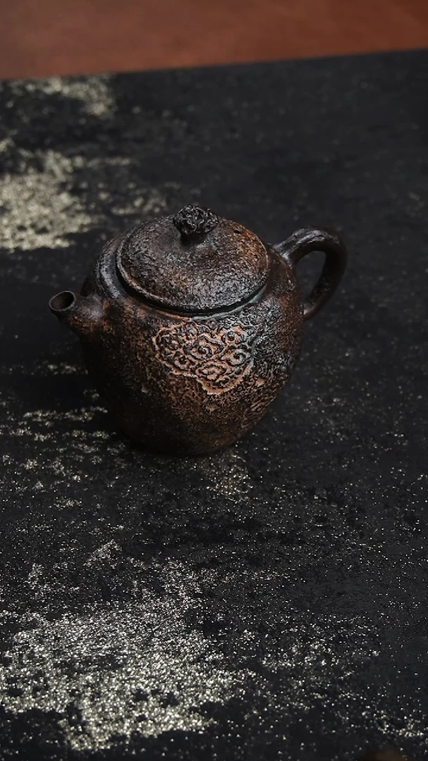 浟庐手捏云纹小壶01