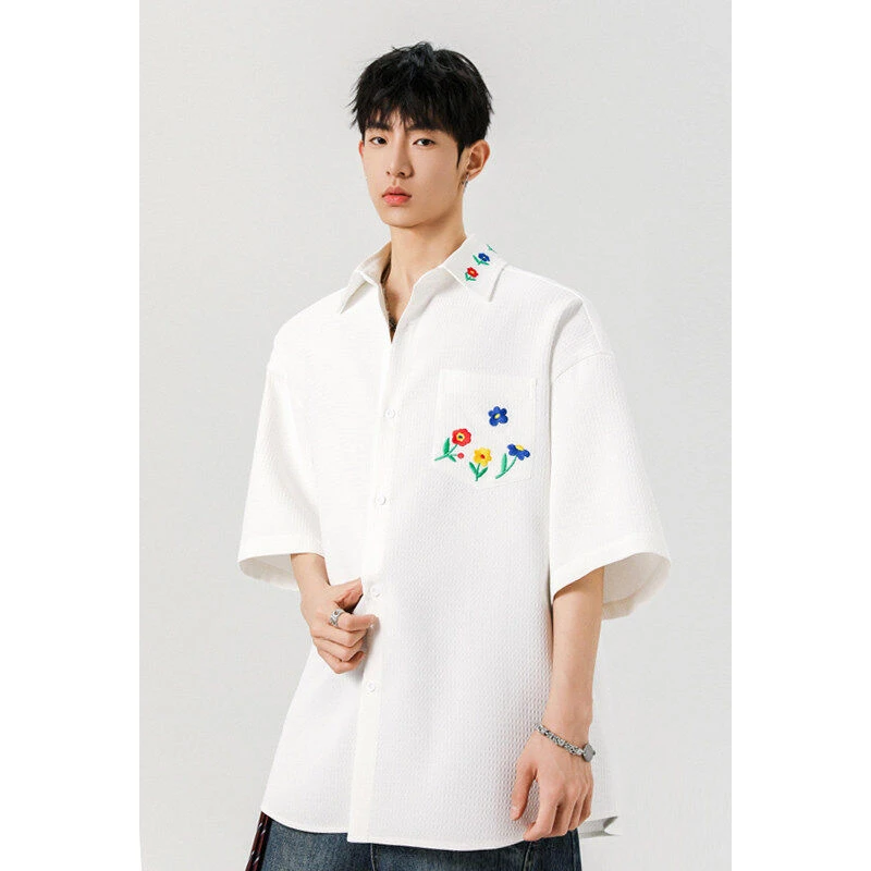 2025夏季新款港风大码绣花短袖衬衫宽松潮流翻领情侣百搭休闲衬衣