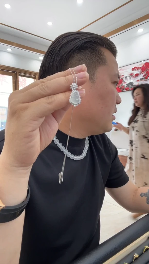 翡翠银S925镶嵌颈饰吊坠