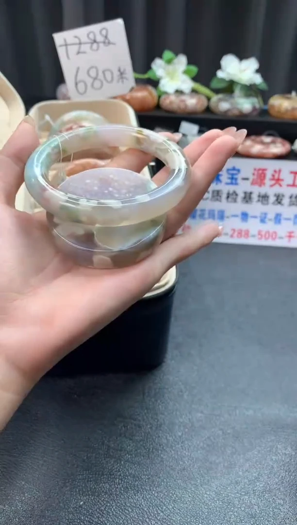 未镶嵌手镯石英质玉（59-60圈口）赠送镯心