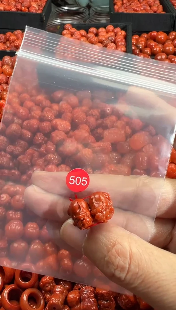 颈饰未镶嵌南红玛瑙11