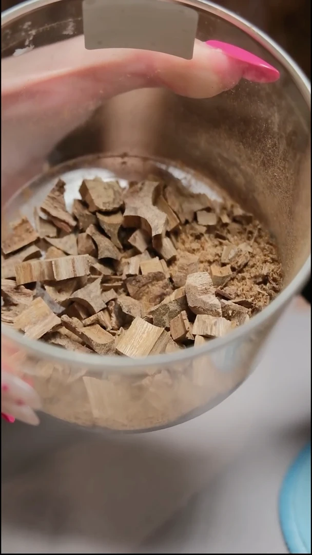 沉香沉香碎屑菩萨奇 香粉 1g