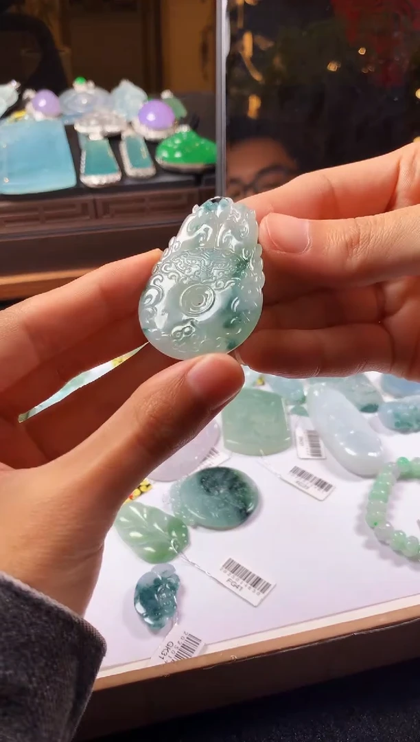 未镶嵌定制翡翠S毛货不退不换