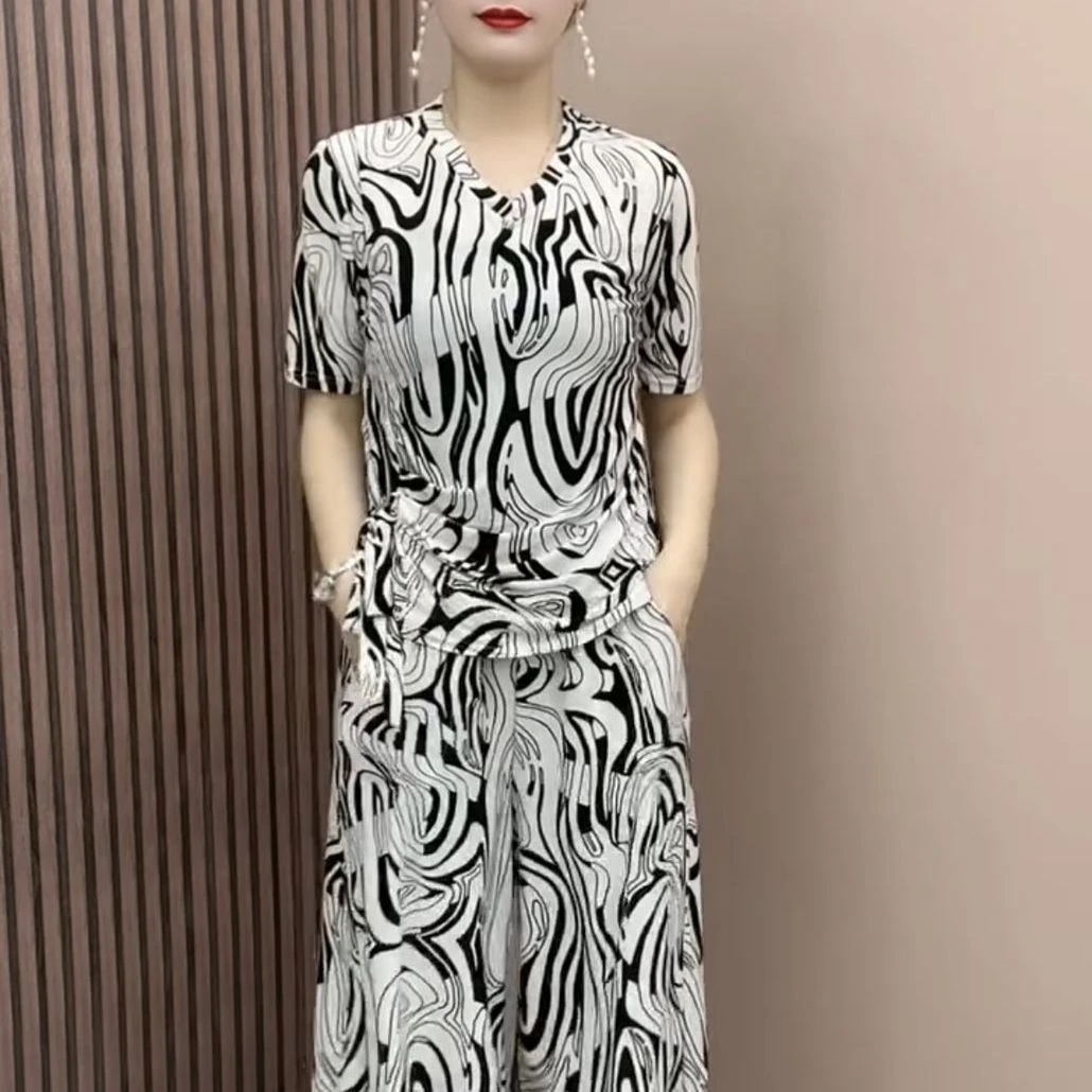 时尚短袖妈妈套装2025夏季新款气质休闲两件套宽松百搭大码套装女