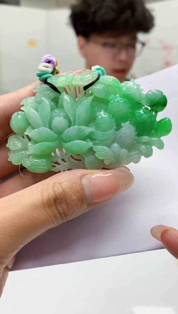 【闪购商品】定制翡翠未镶嵌4688MM-毛货挂件101赠珠链