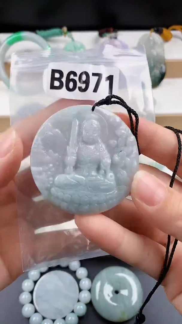 颈饰未镶嵌翡翠天然翡翠吊坠挂件