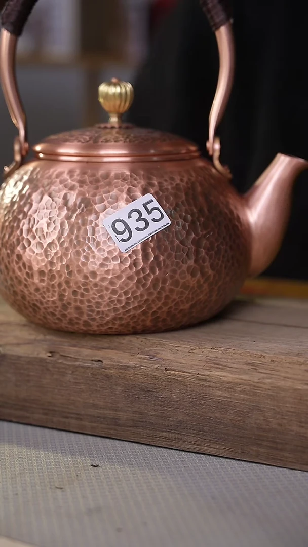 【闪购商品】瓷片福利 ！设计师款铜壶