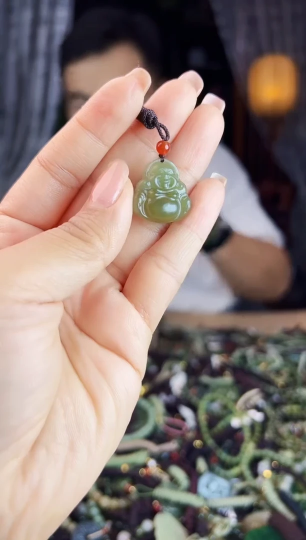 未镶嵌和田玉挂件1