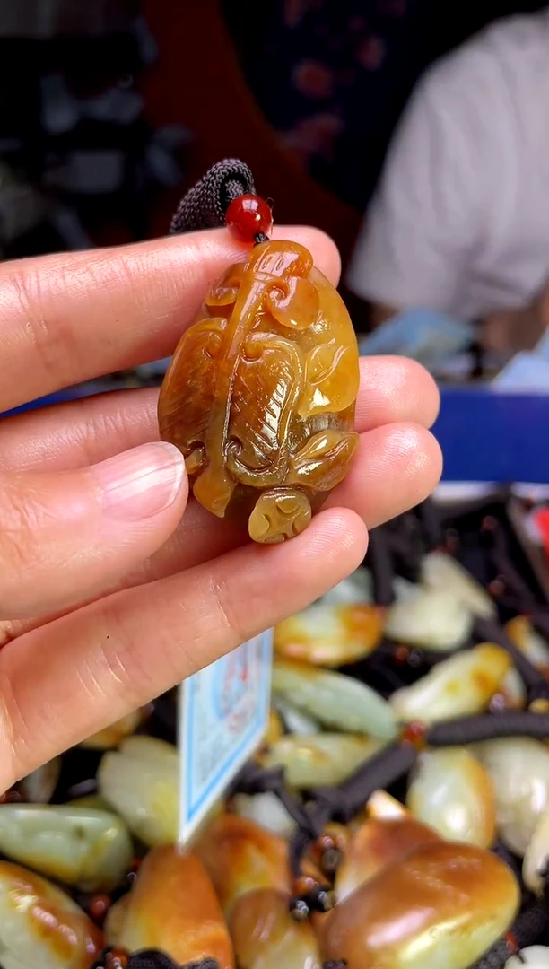 和田玉未镶嵌颈饰1