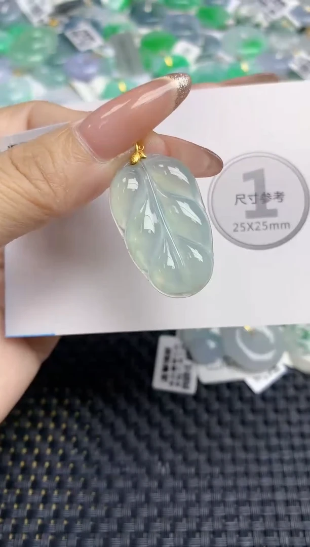 颈饰18K金镶嵌翡翠天然缅甸A货翡翠百元以上9元证书费自理