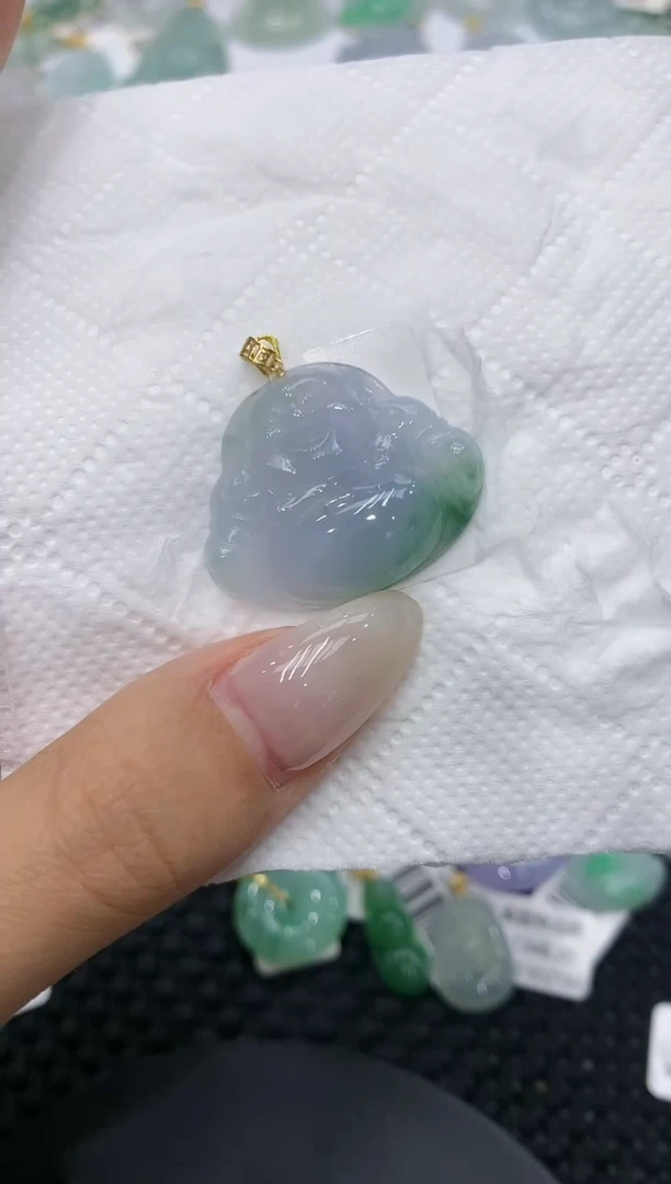 颈饰18K金镶嵌翡翠111111111111