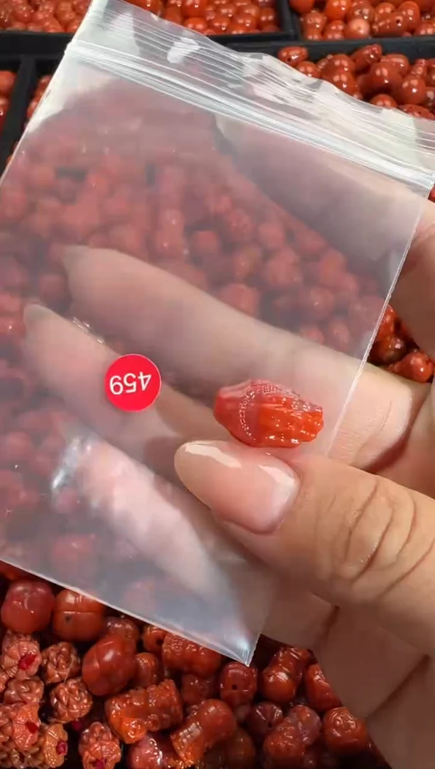 颈饰未镶嵌南红玛瑙1