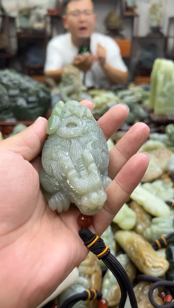 和田玉未镶嵌把件1