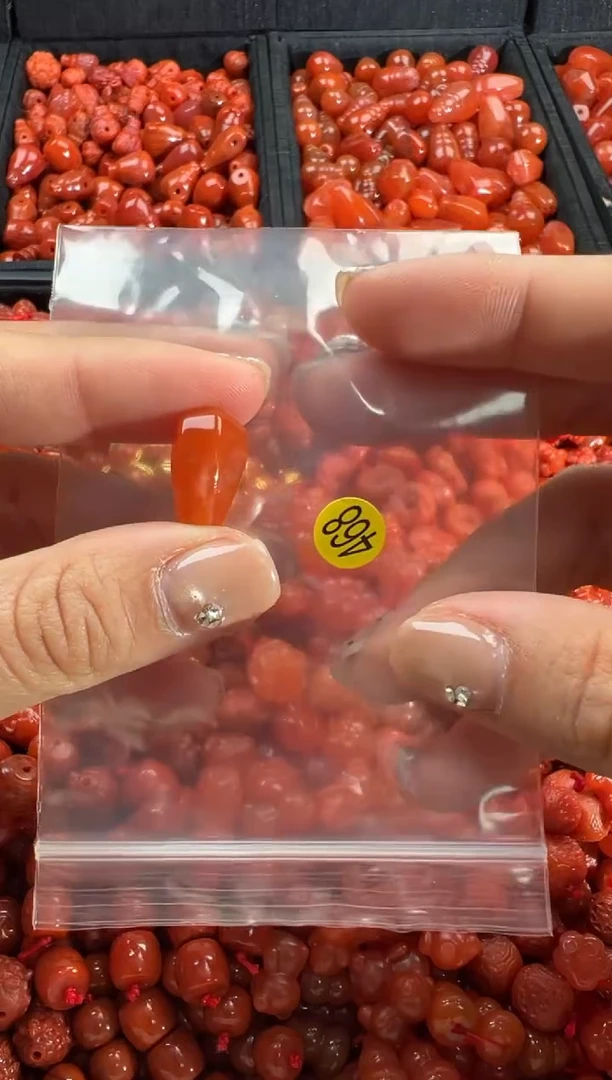 【闪购商品】南红玛瑙颈饰未镶嵌1