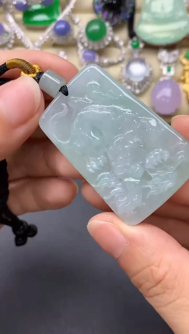 翡翠未镶嵌颈饰27-中国好珍宝