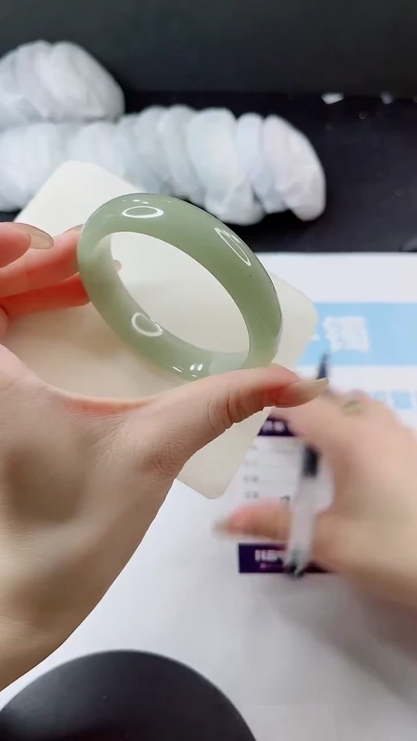 未镶嵌手镯石英质玉多样性发货L85