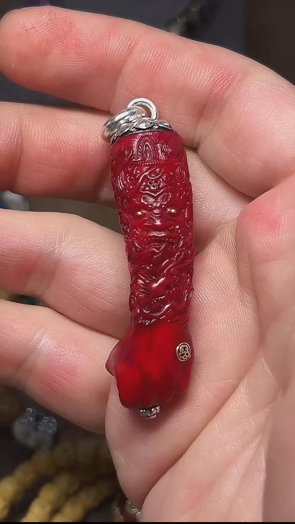 鹿骨其他银*道天狗红大权在握吊坠