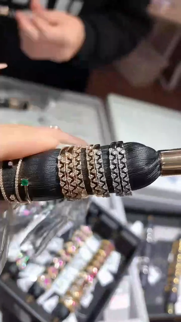 【闪购商品】钻石戒指18K金镶嵌戒指多样性发一