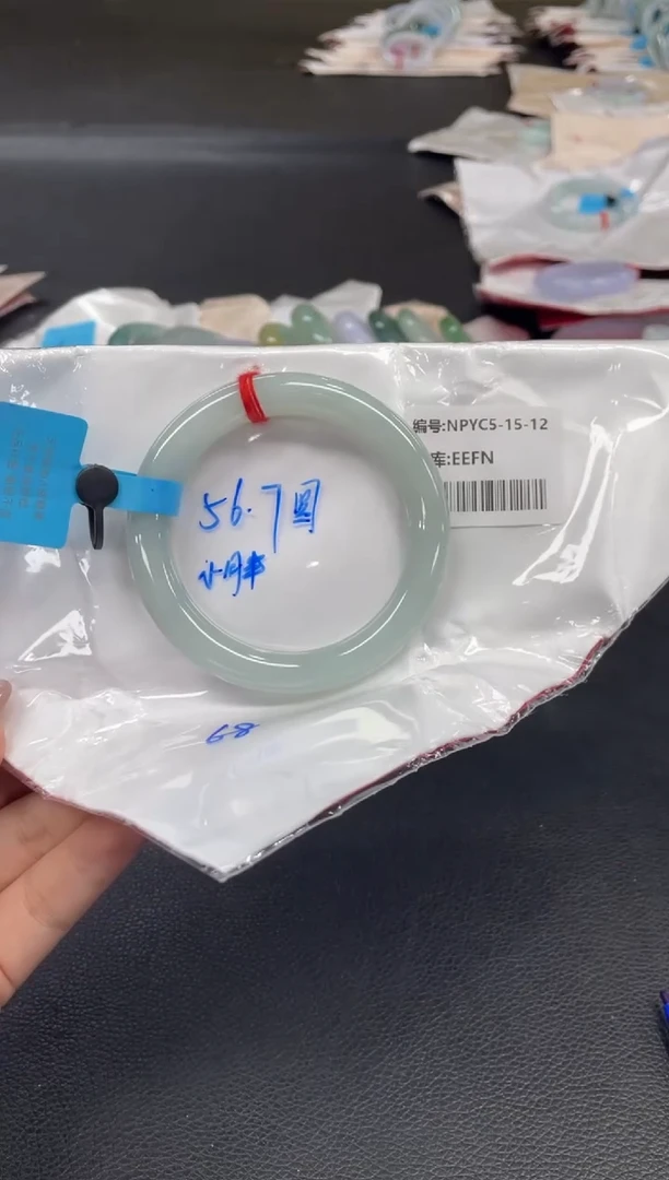未镶嵌手镯翡翠翡翠手镯