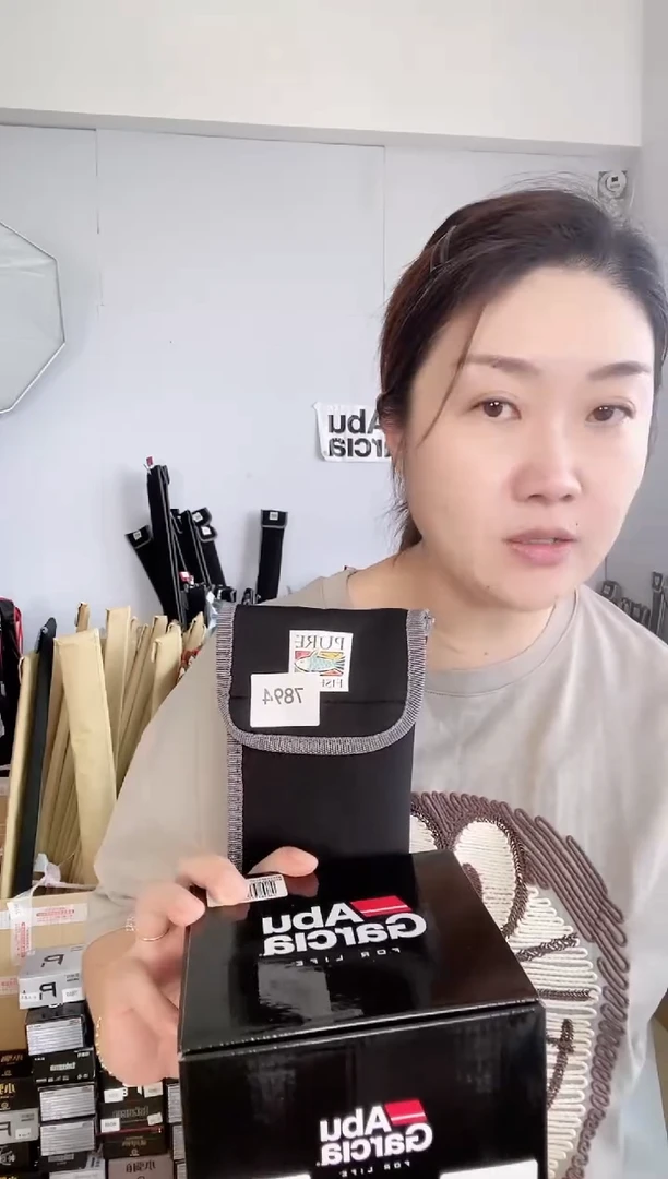 7893+7894 二手MAX SX 4000+黑马仕三代3.2MH两节半直