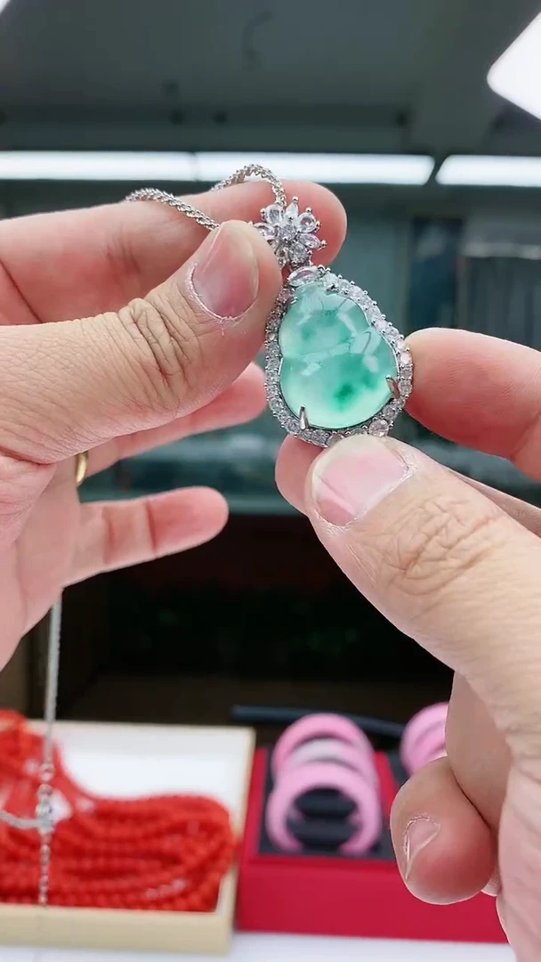 【闪购商品】翡翠颈饰银S925镶嵌D257吊坠