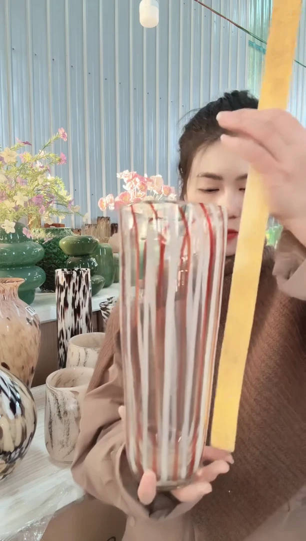 132直播玻璃花瓶