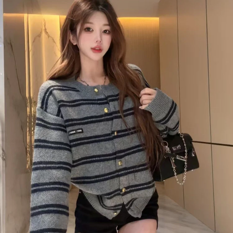 复古风灰色撞色条纹针织衫开衫女装2025秋新款超好看宽松上衣外套