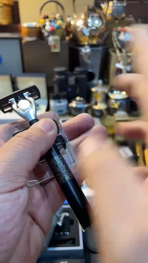 瓷片闪购商品 如图所示