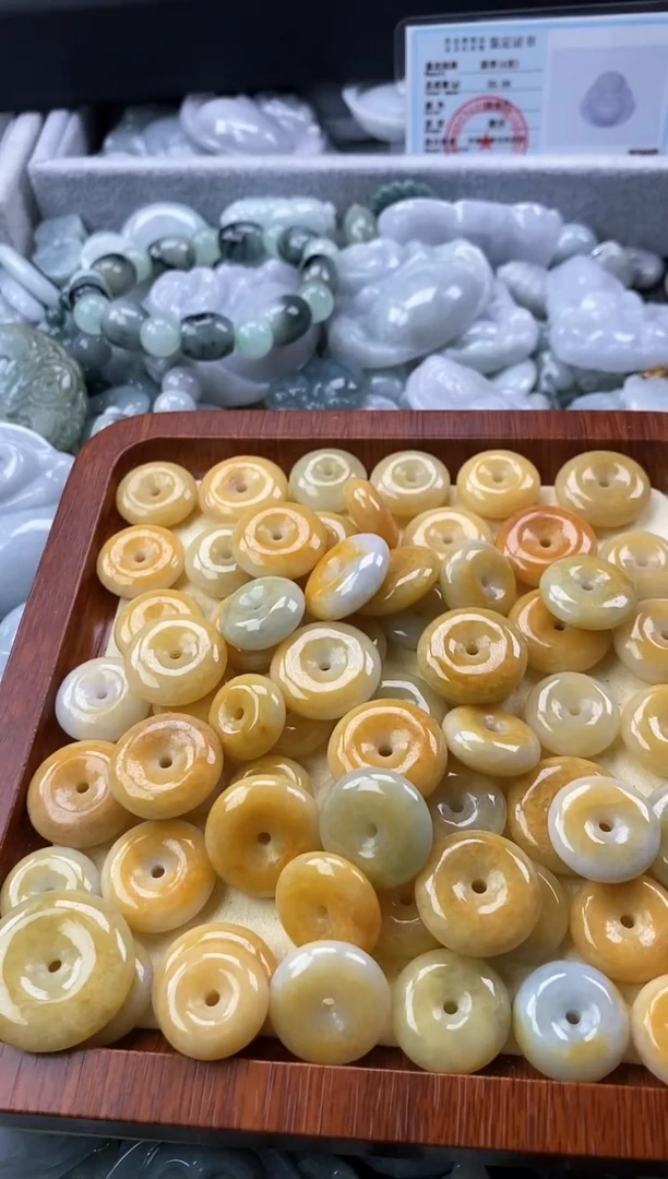 翡翠未镶嵌颈饰缅甸A货翡翠H