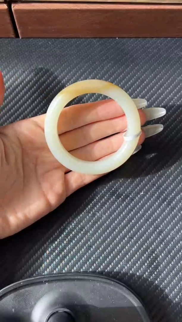 未镶嵌手镯和田玉且末金山微色差53+手镯JM