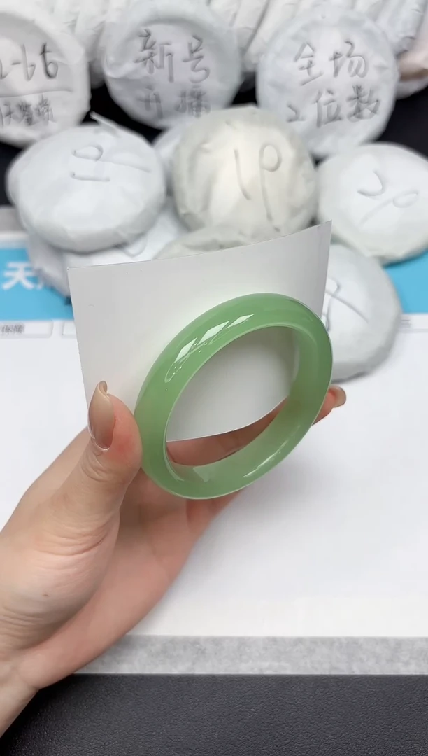 未镶嵌手镯石英质玉297-59.2