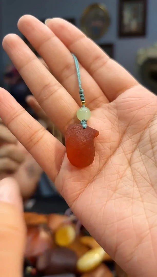 琥珀颈饰未镶嵌挂件