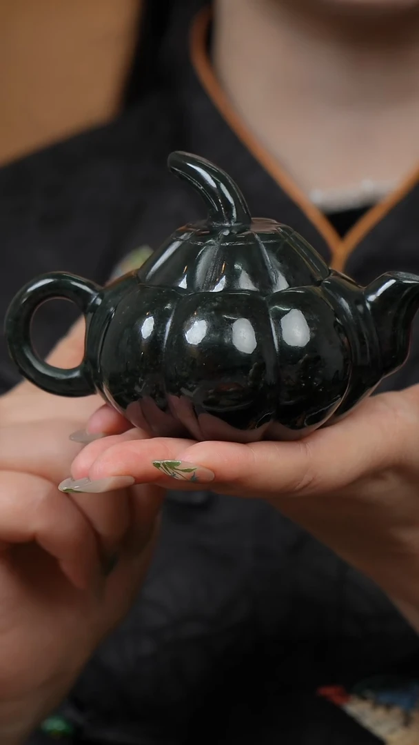 未镶嵌和田玉摆件茶壶