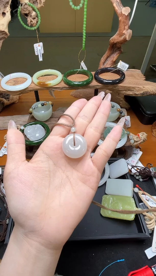 吊坠(不含链)未镶嵌和田玉黑山料 平安扣 9012383