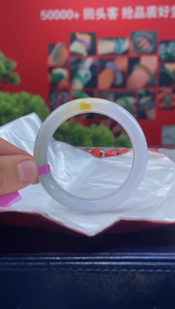 翡翠手镯未镶嵌手镯2