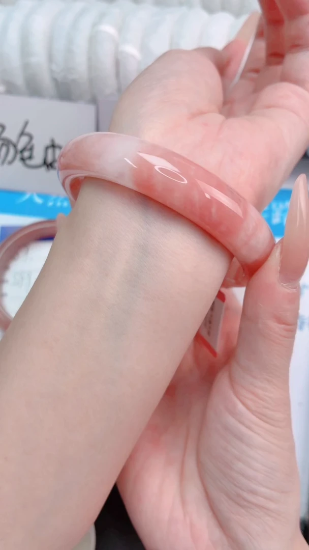 未镶嵌手镯石英质玉桃花酿90-圈口60-238-盒