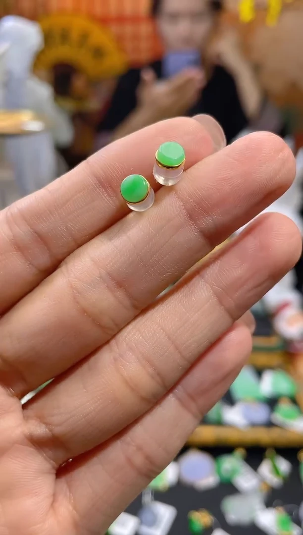 【闪购商品】翡翠颈饰18K金镶嵌假一赔三