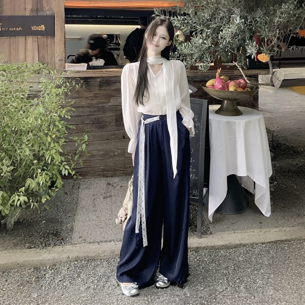 2025气质白色喇叭袖V领衬衫蓝色蕾丝阔腿裤韩风chic两件套装A1210