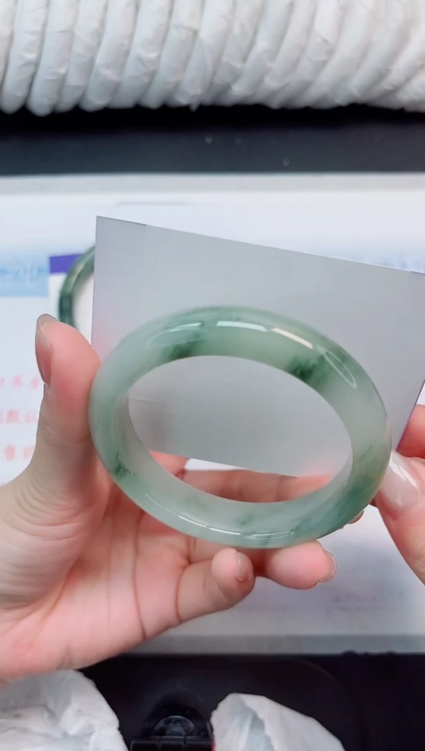 【闪购商品】石英质玉手镯未镶嵌381-55.7