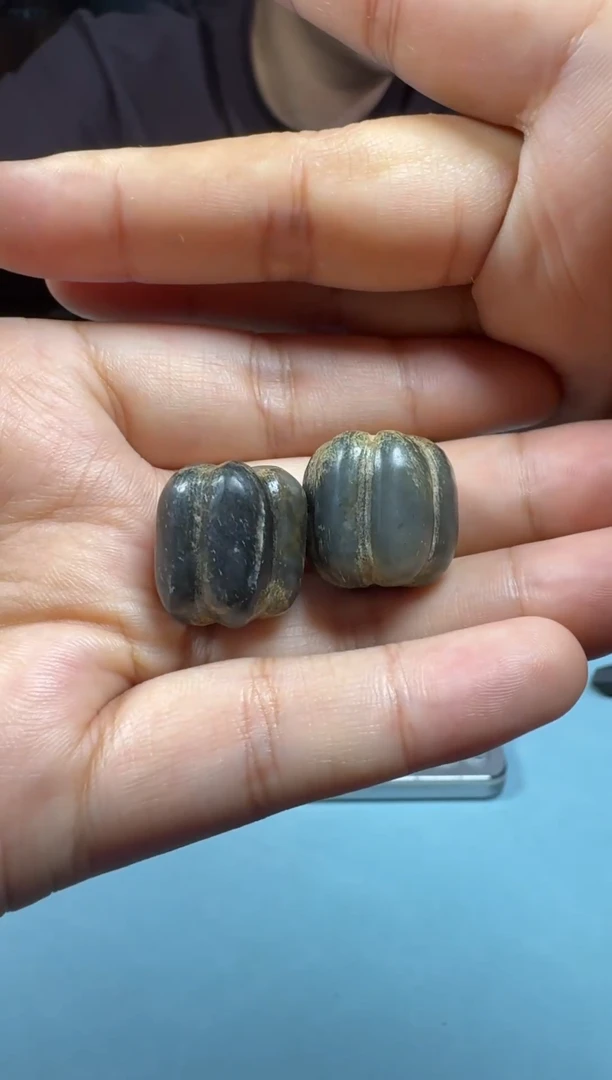 和田玉未镶嵌颈饰1