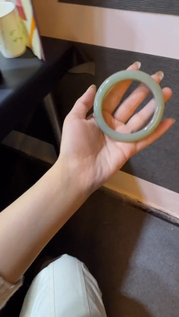 未镶嵌手镯和田玉且末近矿青白玉手镯（产地直发）