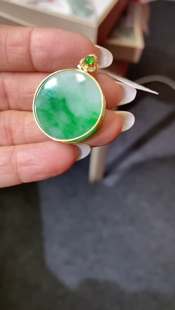 吊坠(不含链)18K金镶嵌翡翠无事牌