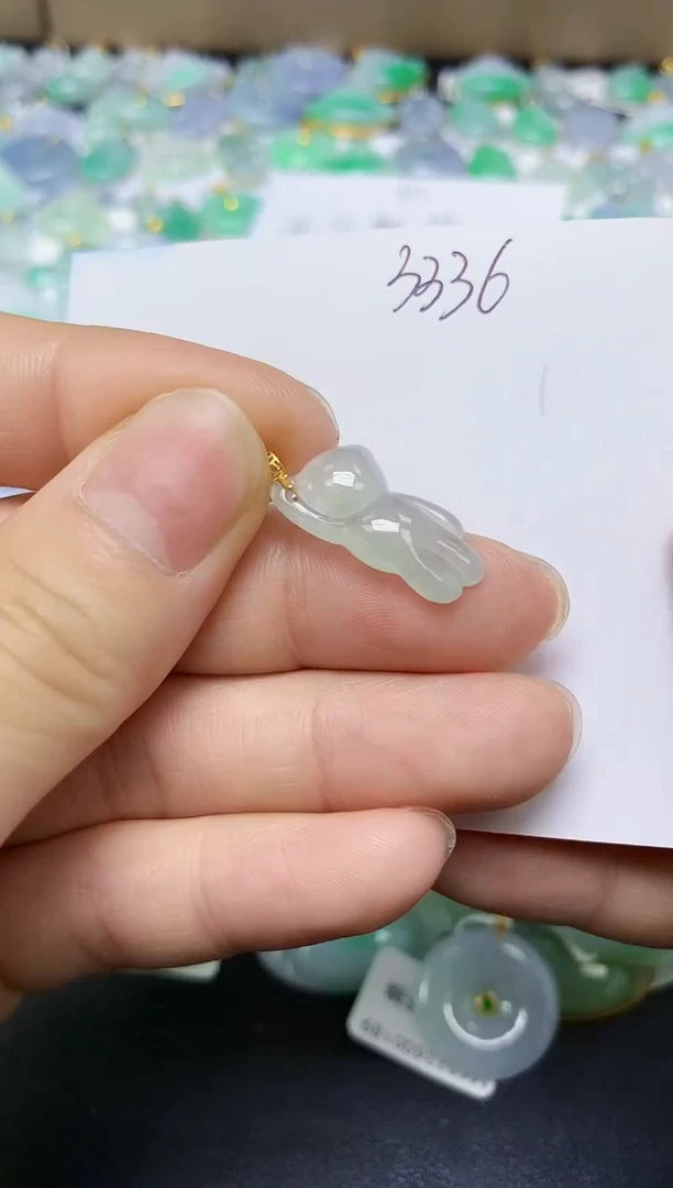 翡翠未镶嵌颈饰 天然缅甸翡翠A货