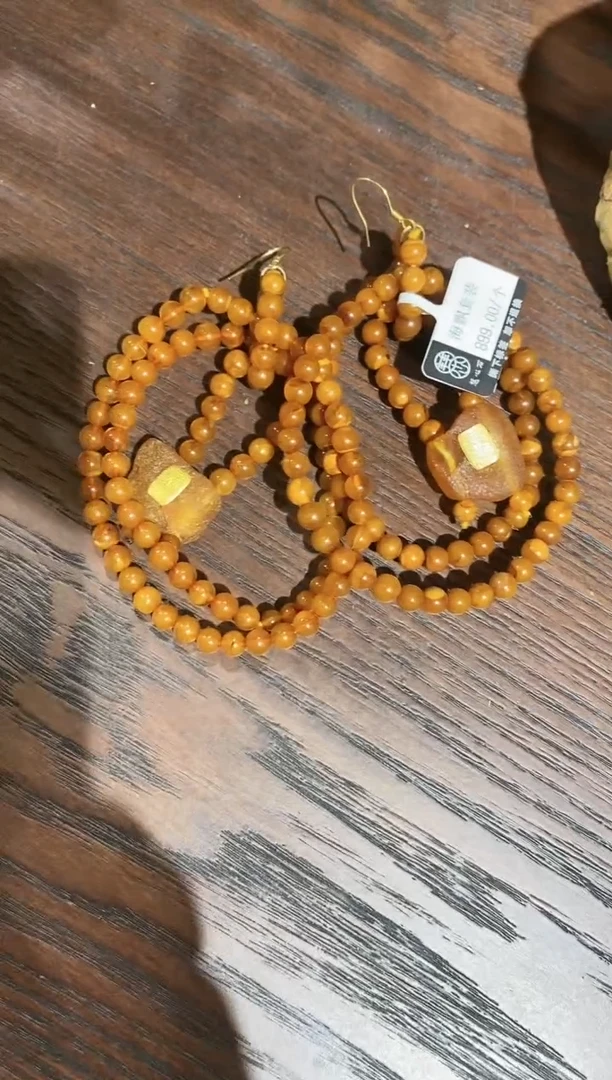 【闪购商品】琥珀耳饰未镶嵌多人