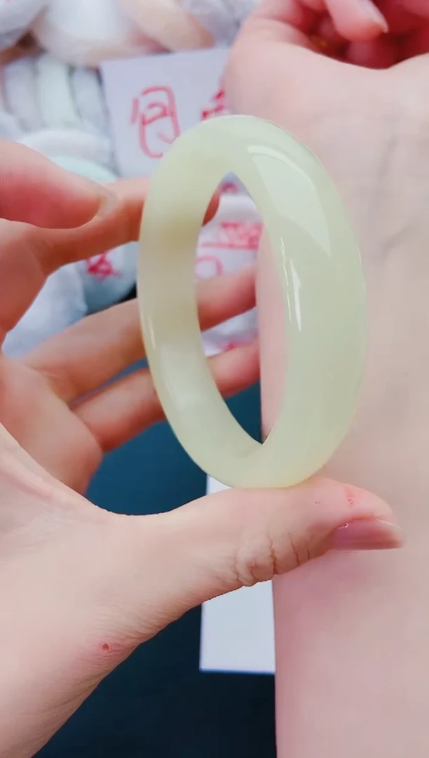 未镶嵌手镯石英质玉J30-62-63