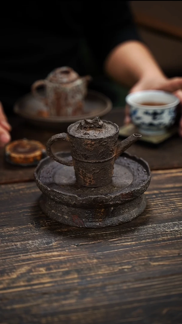 全手工制作 重工太湖石摘 重肌理  南蛮 正把壶  90cc
