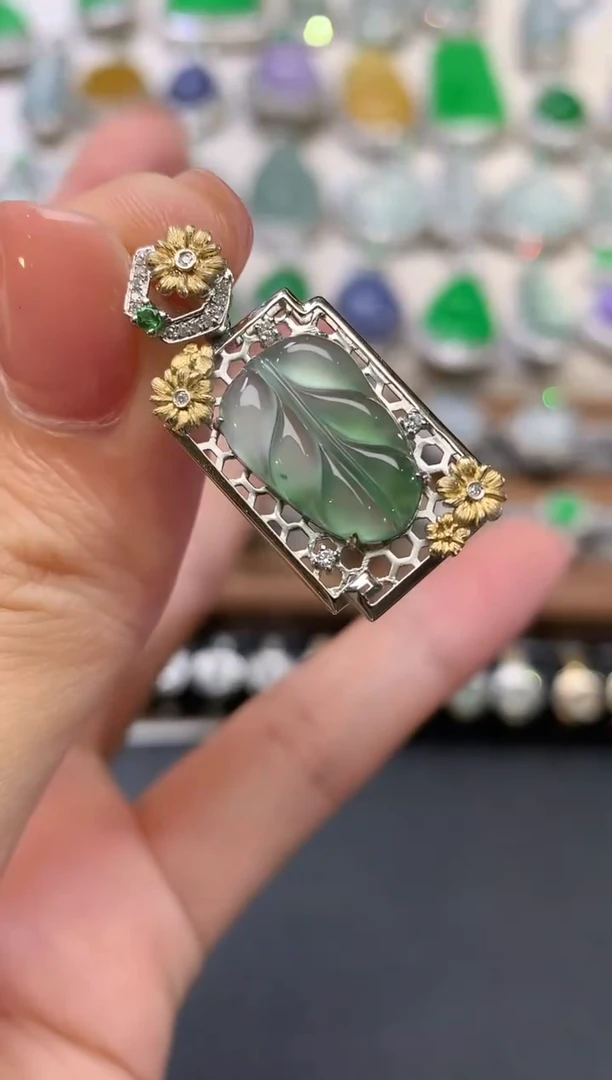 吊坠(不含链)18K金镶嵌翡翠q215