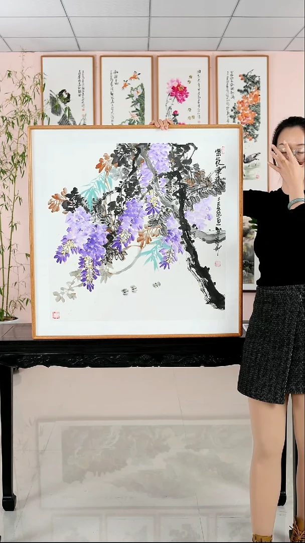 国画汪琼《紫气东来》手绘带框82*82厘米