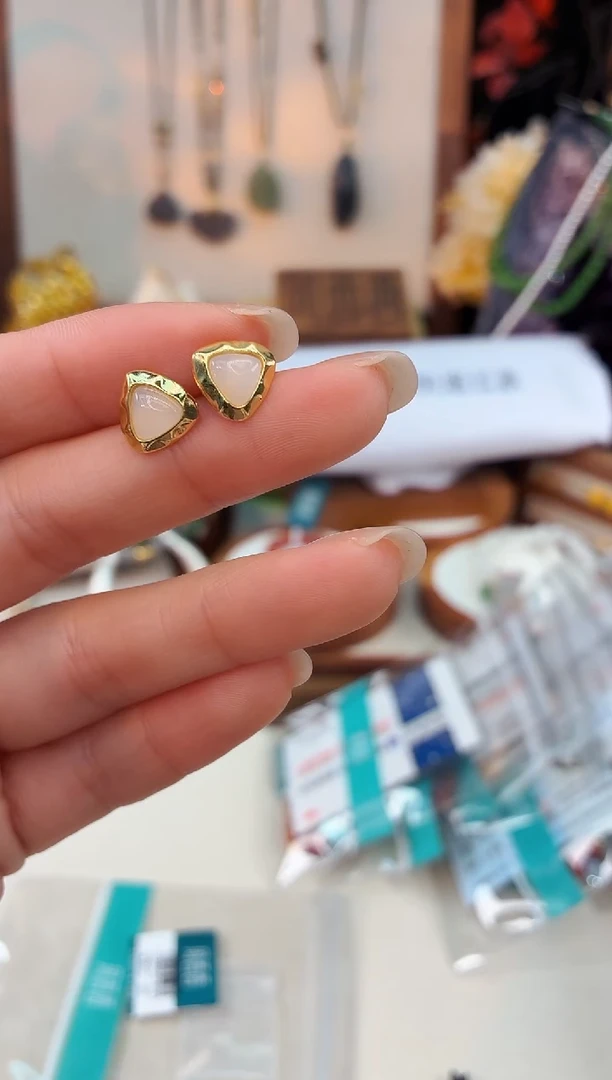 未镶嵌和田玉吊坠@@F086D019063