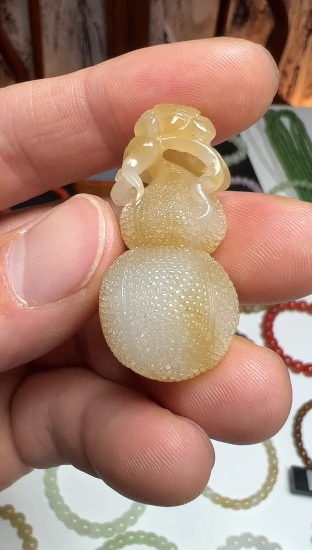 【闪购商品】和田玉颈饰未镶嵌且末黄金糖葫芦